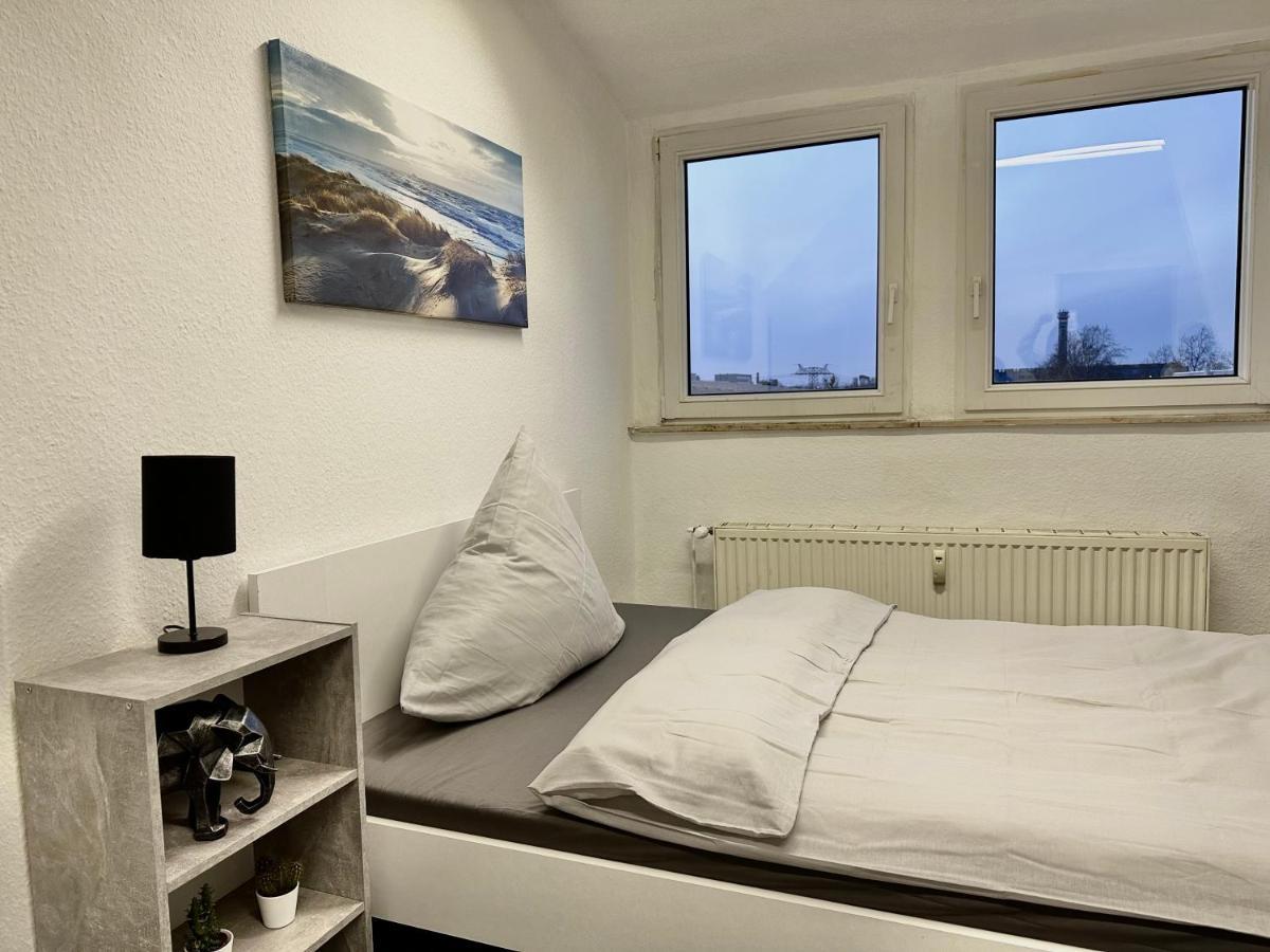Ferienwohnung Flaming House Bitterfeld Esterno foto
