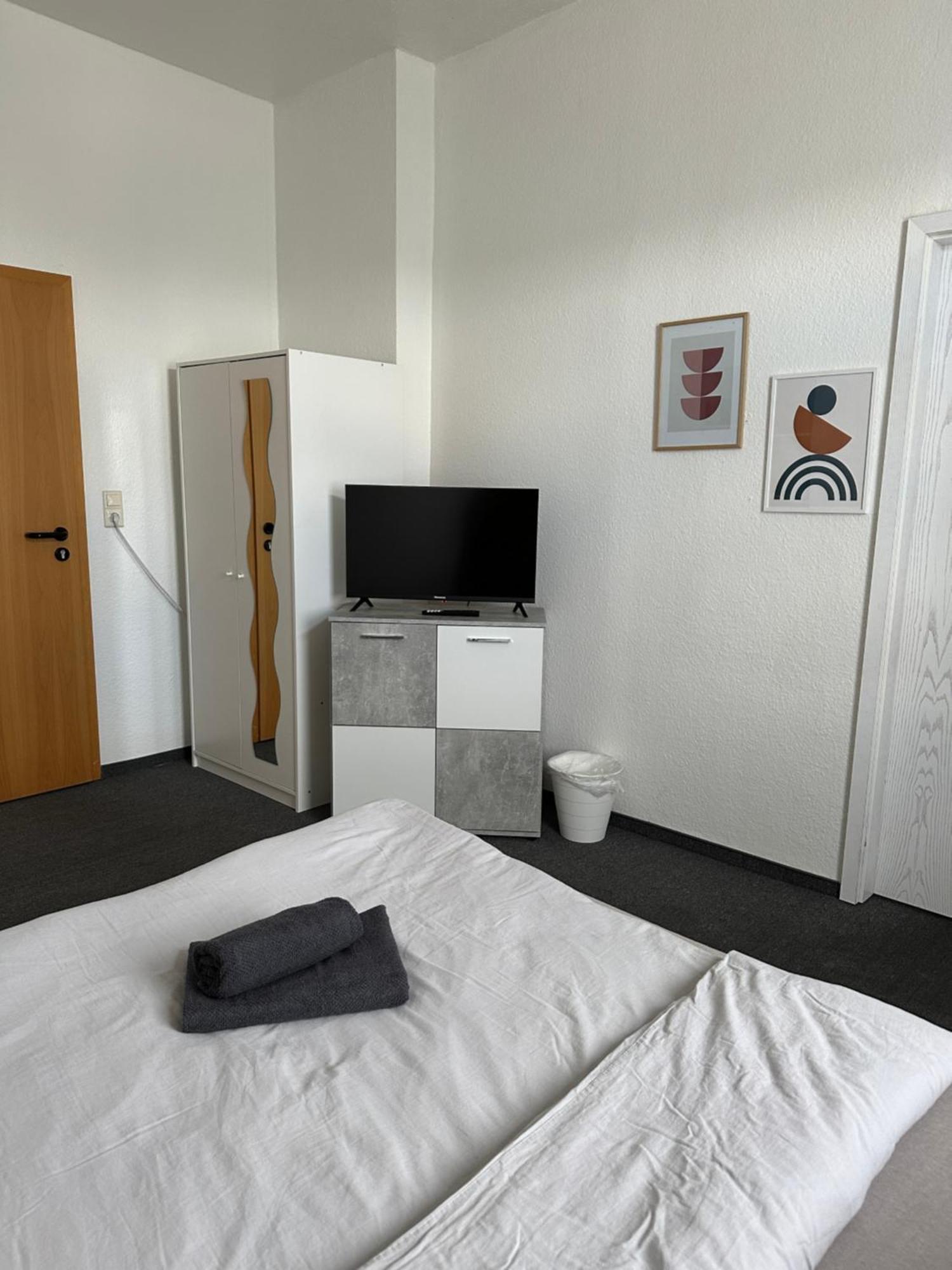 Ferienwohnung Flaming House Bitterfeld Esterno foto
