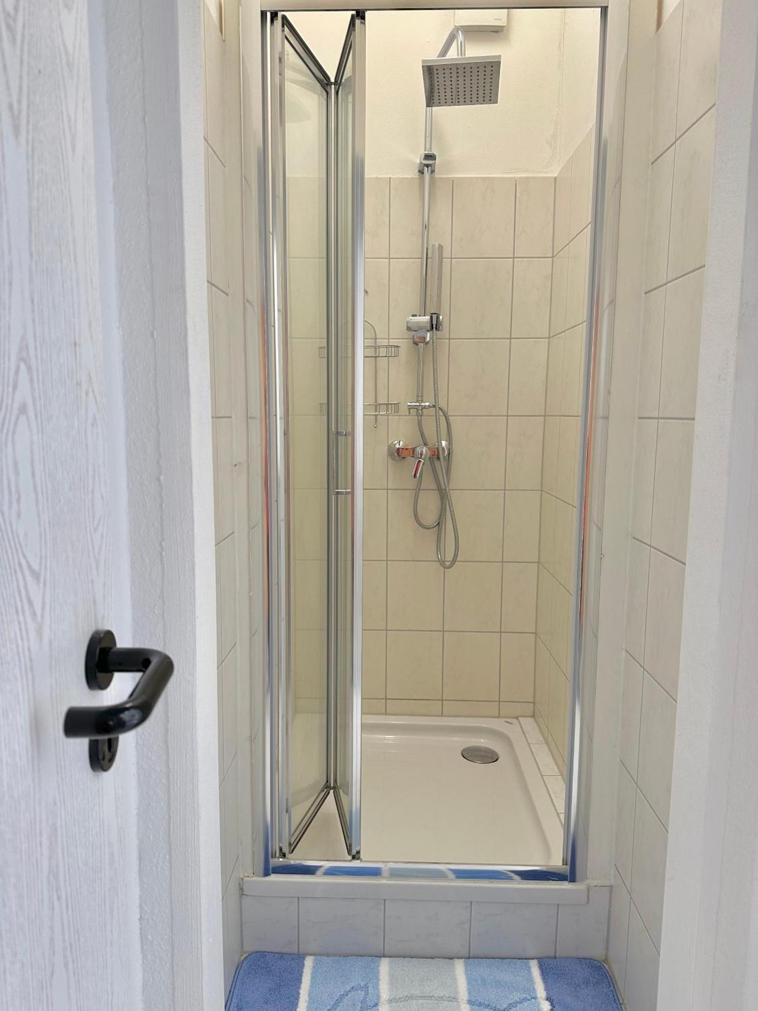 Ferienwohnung Flaming House Bitterfeld Esterno foto